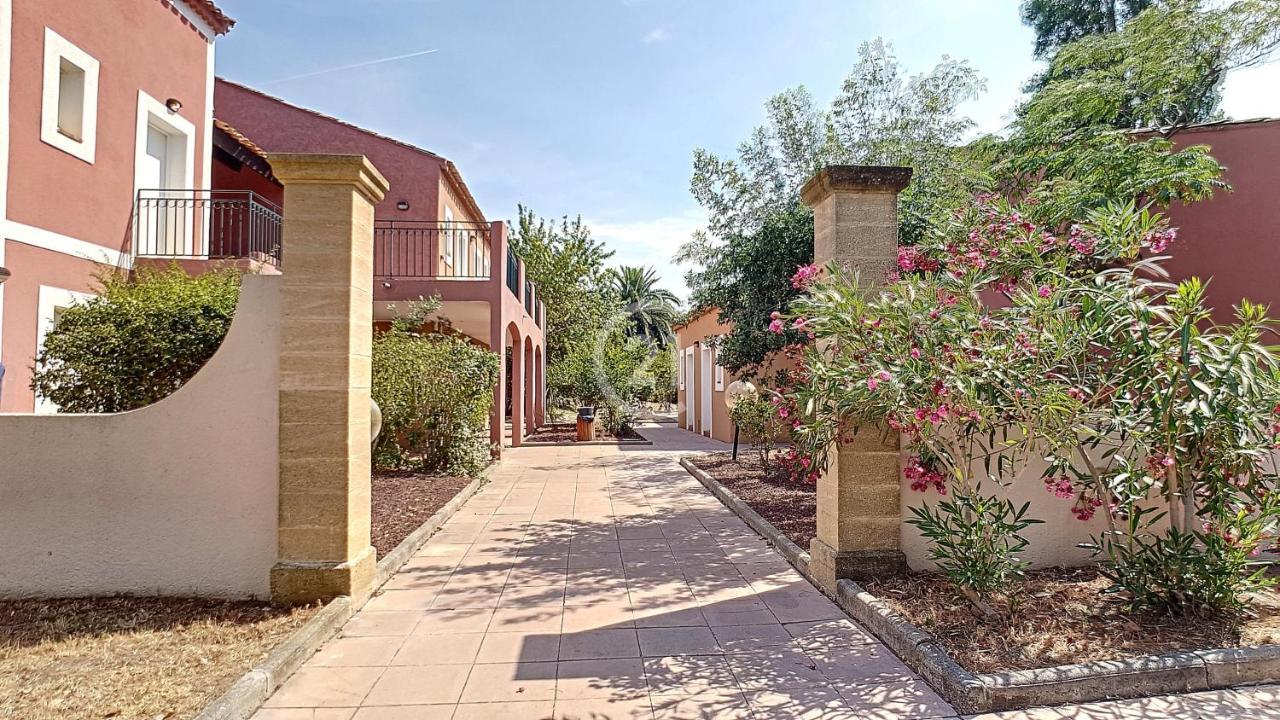Appartement village 9 en résidence de vacances en Camargue Arles Esterno foto